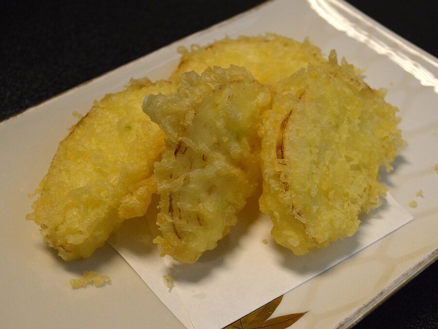Awaji onion tempura on a wooden tray