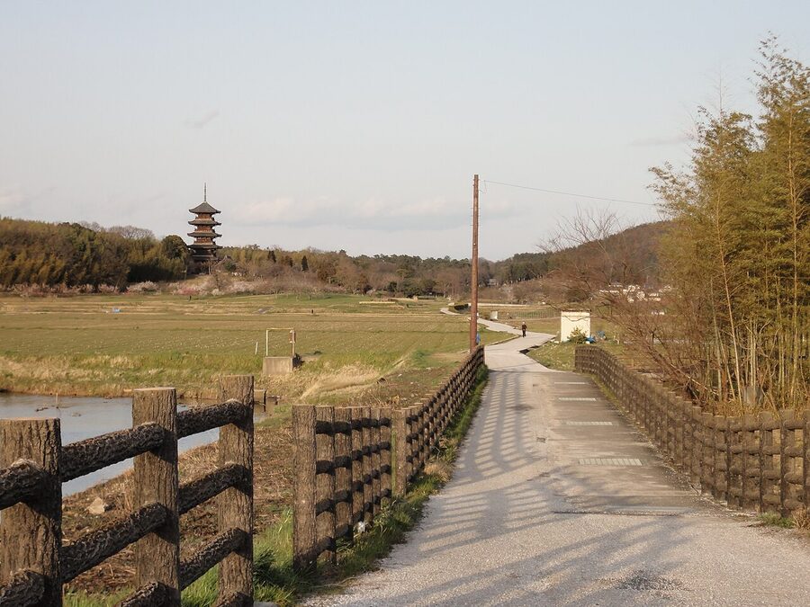 The Kibi-no-michi cycling road approaching the Bitchu Kokubunji five-storey pagoda