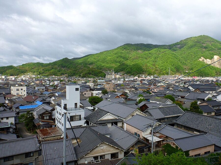 Preserved Edo-period merchant district in Takehara