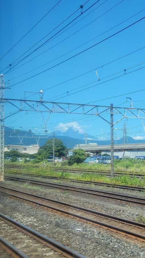 Mount Fuji seen from the Tokaido line in clear winter weather