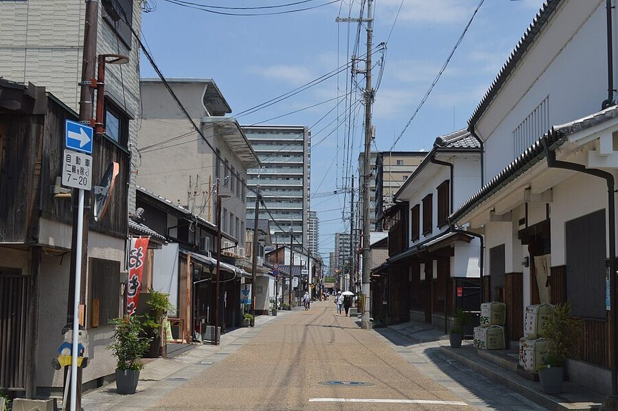 The preserved Edo-era post-town street at Kusatsu-juku
