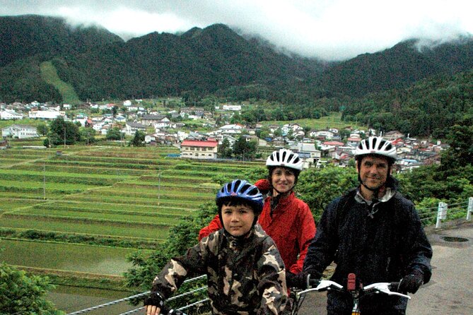 Custom Bike and Walk Countryside Adventure in Rural Japan - Day 2: Hokuryu Lake, Handmade Washi, and a Family Farm Stay