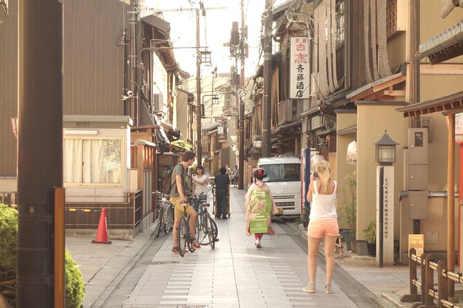 E-Bike Tours of the highlights of Kyoto!!! - Ryoanji and the famous rock garden