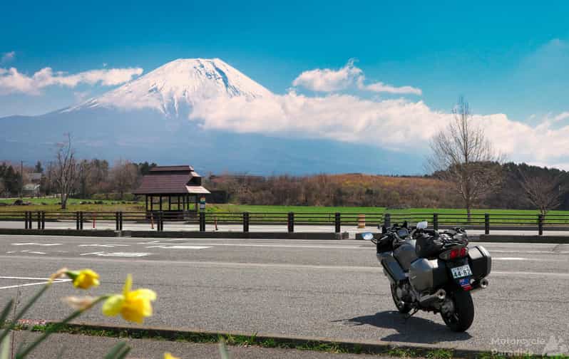 From Tokyo: Private Motorcycle Tour - Fuji, Hakone, Onsen - Riding the Fuji and Hakone mountain roads