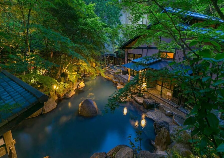From Tokyo: Private Motorcycle Tour - Fuji, Hakone, Onsen - The Tokyo departure and the first 90 minutes