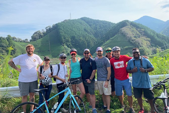 Guided Bike Tour to a Green Tea Farm in Shizuoka (not e-bikes) - Leaving JR Shizuoka Station by hybrid bike