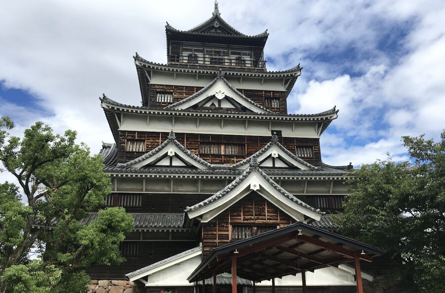 Hiroshima: Best of Hiroshima Guided Bike Tour - The Atomic Bomb Dome and the meaning of August 6