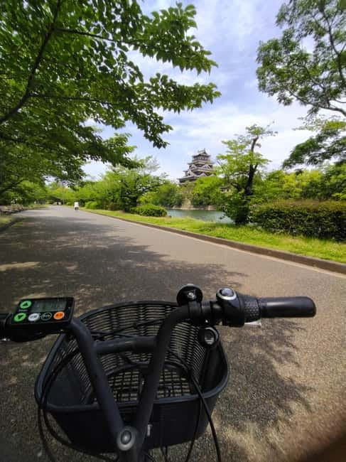 Hiroshima: Peace Park, Castle, and Mitaki Temple E-Bike Tour - Hiroshima Castle and the city before 1945