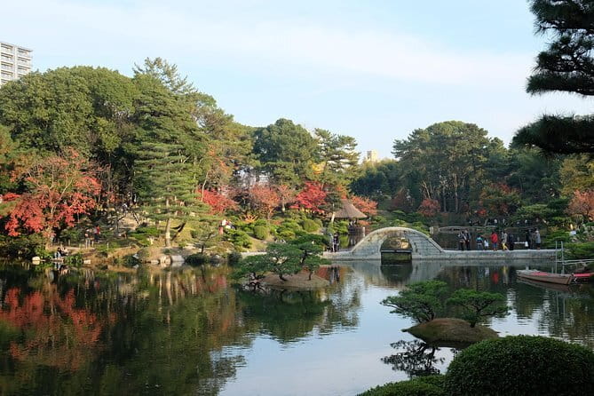 Hiroshima Scenic Cycling Guided Tour - What the guide adds to the morning