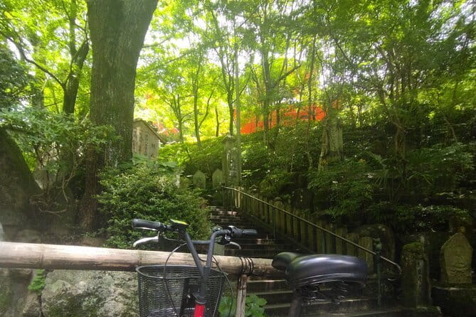 Hiroshima Scenic Cycling Guided Tour - Hiroshima Castle: moat views and a feudal change of pace