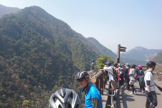 Iya Valley BROMPTON Slow Cycling Tour - Guides, pace, and the feel of the ride