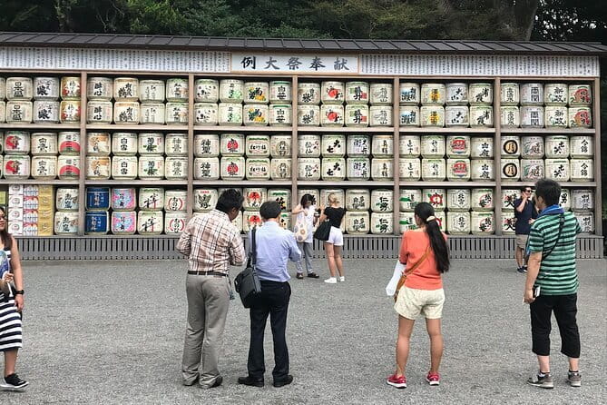 Kamakura Heritage Bike or Walk Tour with ex-Rickshaw guide - Tsurugaoka Hachimangu and the samurai city