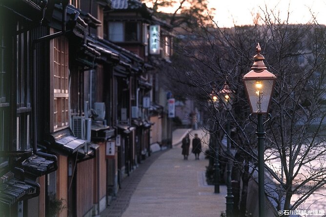Kanazawa Half Day E-bike Tour - What the e-bike adds to a half-day visit