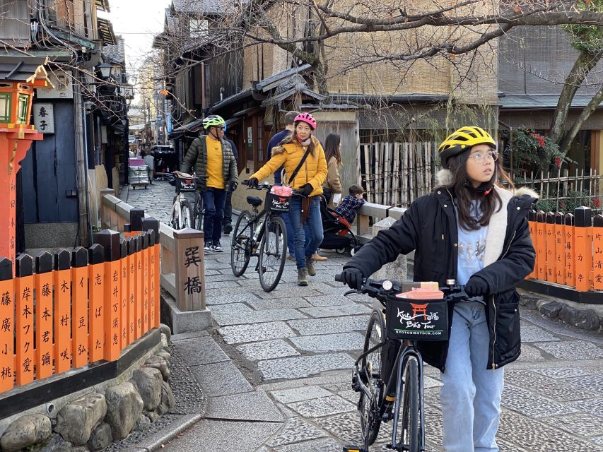 Kyoto: Full-Day City Highlights Bike Tour with Light Lunch - Kinkaku-ji finishes with a golden view