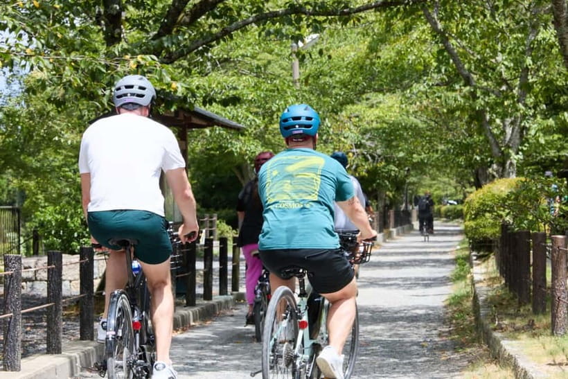 Kyoto: Hidden Gems E-Bike Tour Through Backstreets & Temples - Starting in Gion, then leaving the crowds behind