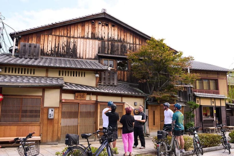 Kyoto: Hidden Gems E-Bike Tour Through Backstreets & Temples - Kyoto Imperial Palace brings the ride back toward the center