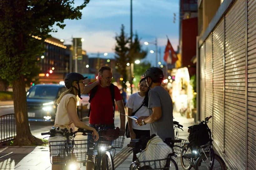 Kyoto: Night E-Bike Tour Hidden Gems & Backstreets - Maruyama Park and a welcome pause