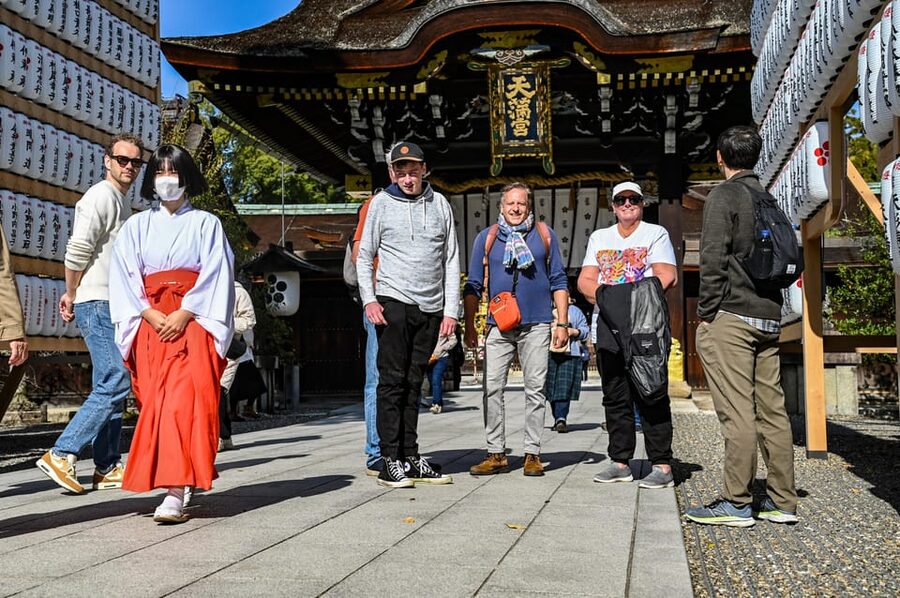 Kyoto: North Kyoto Guided Cycling Tour with Lunch - A gentle route toward Gion