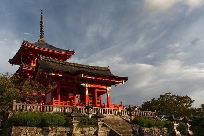 Kyoto Shogun Cycling Tour - Nijo Castle and the end of shogun power