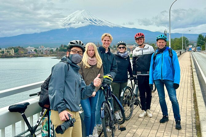 Lake Kawaguchi Explorer: E-Bike Guided Tour - Ubuyagasaki and the upside-down Fuji view