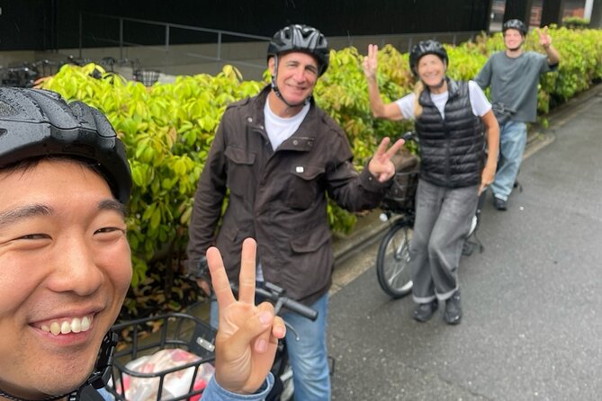 No. 1 E-Bike Tour for Up to 5 Guests in Kyoto with a Local! - Nishi Honganji, a calm first temple stop