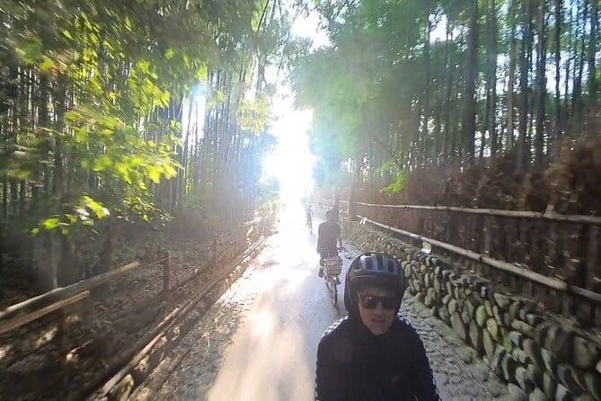 ONLY YOU in the Bamboo Forest! 4 hours E-bike tour with a local - The guide’s role makes the difference