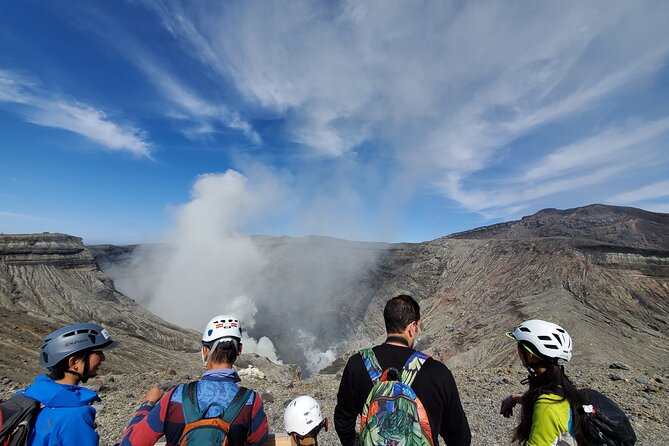 Private E-MTB guided cycling around Mt. Aso volcano & grasslands - Grassland conservation and the meaning of the route
