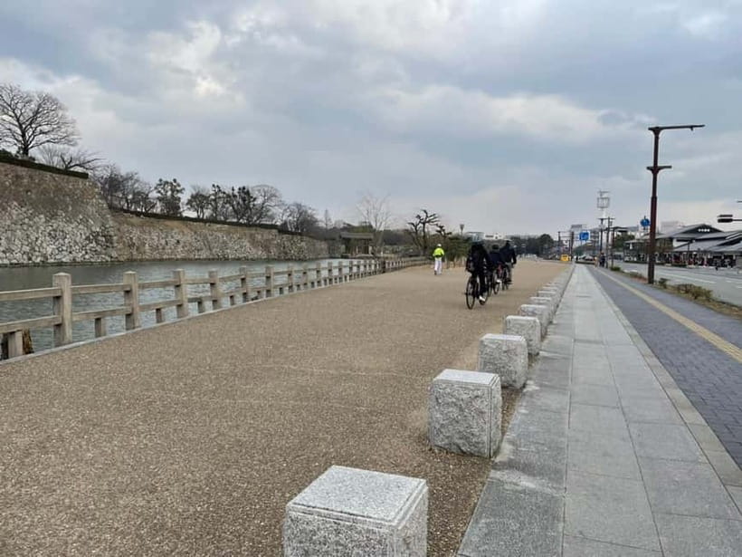 Ride around the Castle. Slurp like a Local - The craft and food stops that make the ride personal