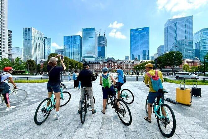 Tokyo: 3-Hour Bike/E-Bike Tour of the City's Hidden Gems - Zojo-ji and Tokyo Tower: a strong opening