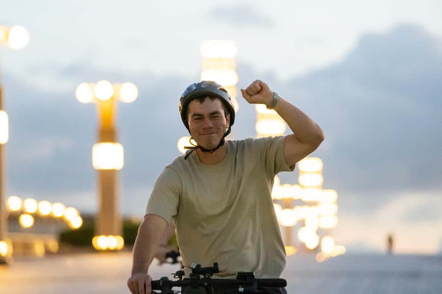 Tokyo Bay Area: Sunset Night View 3h E-bike Guided Bike Tour - Who should book this ride?
