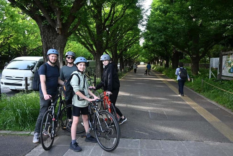 Tokyo Bike Tour: Shibuya, Harajuku & Hidden Gems - The guide and the value of a small group