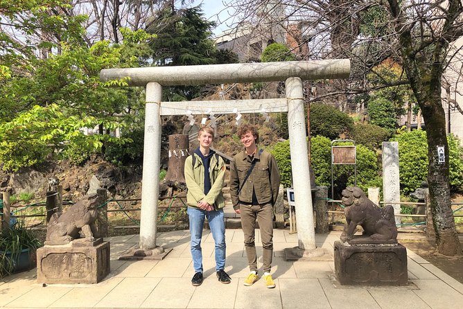 Tokyo Bike Tour: Shibuya & Hidden Tokyo - Shibuya Crossing and Hachiko: the famous Tokyo moment