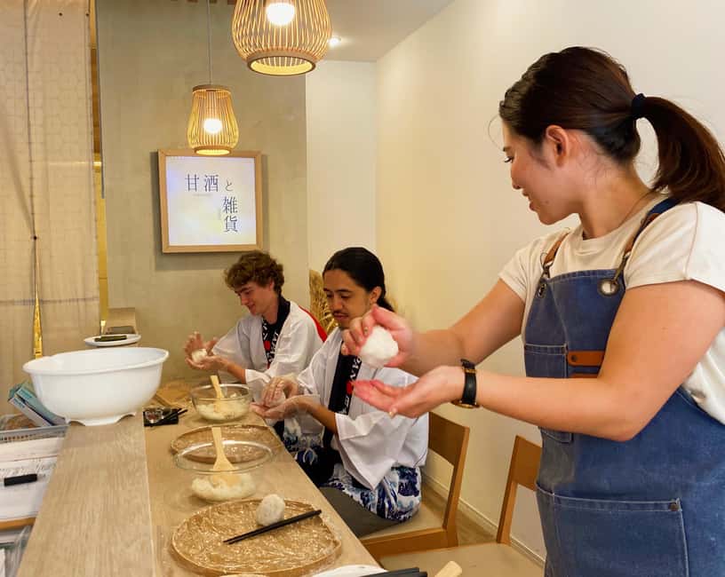 Tokyo: Rice Ball Making Class - Cycling from the class to Hamarikyu Gardens