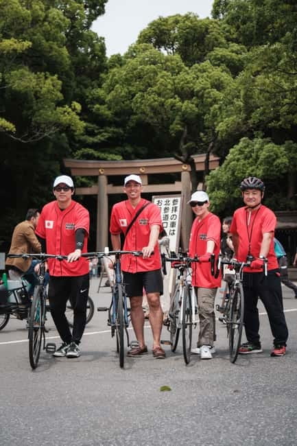 Tokyo: Shibuya Bike Tour - Shibuya Crossing from a bicycle